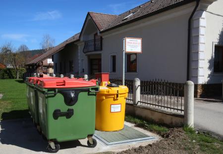 POSTAVITEV ZBIRALNIKOV ZA ODPADNO OLJE DOLENJE JEZERO 03 FOTO LJUBO VUKELIČ